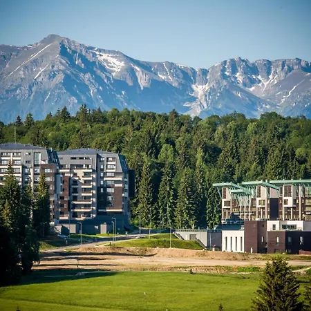 Family In Silver Mountain * Poiana Brasov